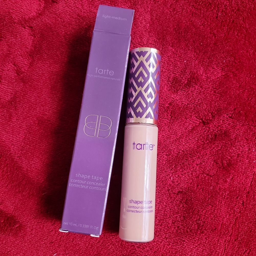 Contour concealer color light medium
